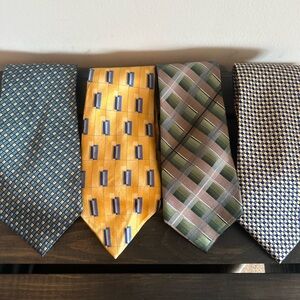 Van Heusen Bundle of 4 Men’s Ties Like New